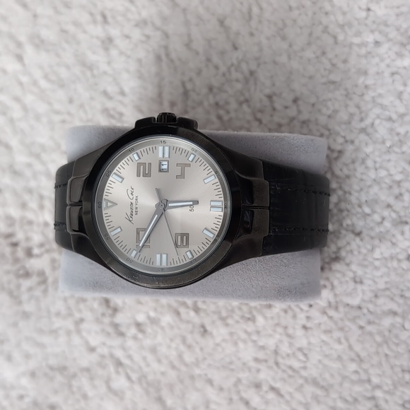 Kenneth Cole New York Other - Kenneth Cole Black Buckle Waterproof Men's Analog Watch